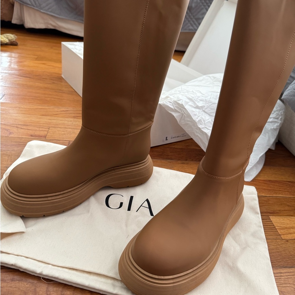 BN, GIA TALL So soft leather , feels like suede .